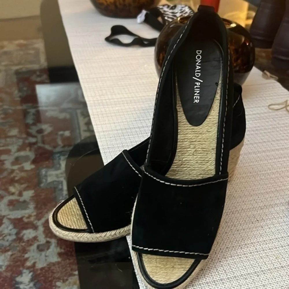 DONALD PLINER ESPRADILLE SIZE 10